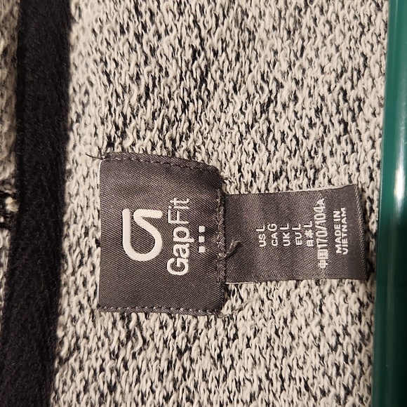 Gapfit sweater jacket..large - Picture 3 of 3